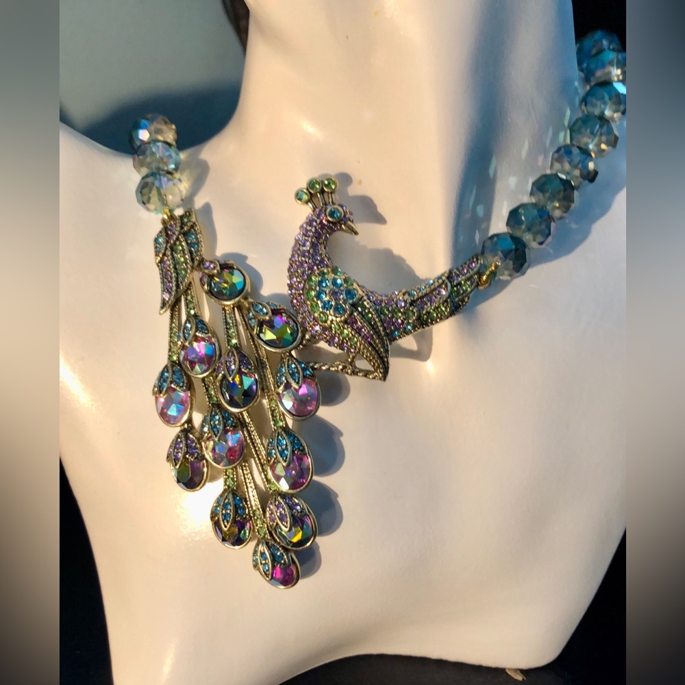 Heidi Daus “ Peacock 🦚 Fantasy” Elegant Necklace with Swarovski Crystals - Picture 6 of 9
